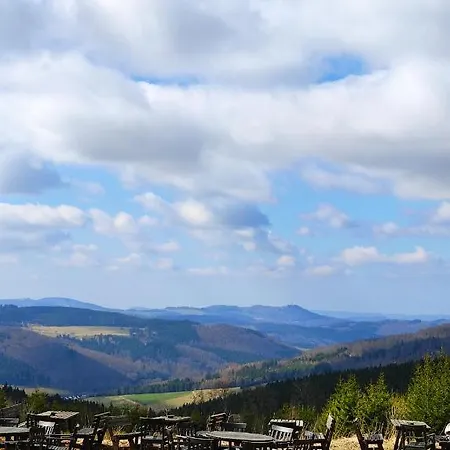 Fewo Mit Terrasse Und Bergblick- Appartamento Winterberg